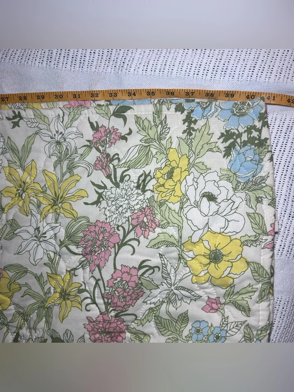 70’s Mod Cannon Royal Family Cotswolds Twin Quilted Coverlet